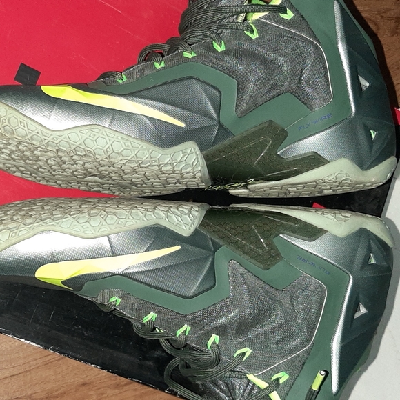 Nike Lebron's 11 Dunkman size 12 men - Picture 3 of 6